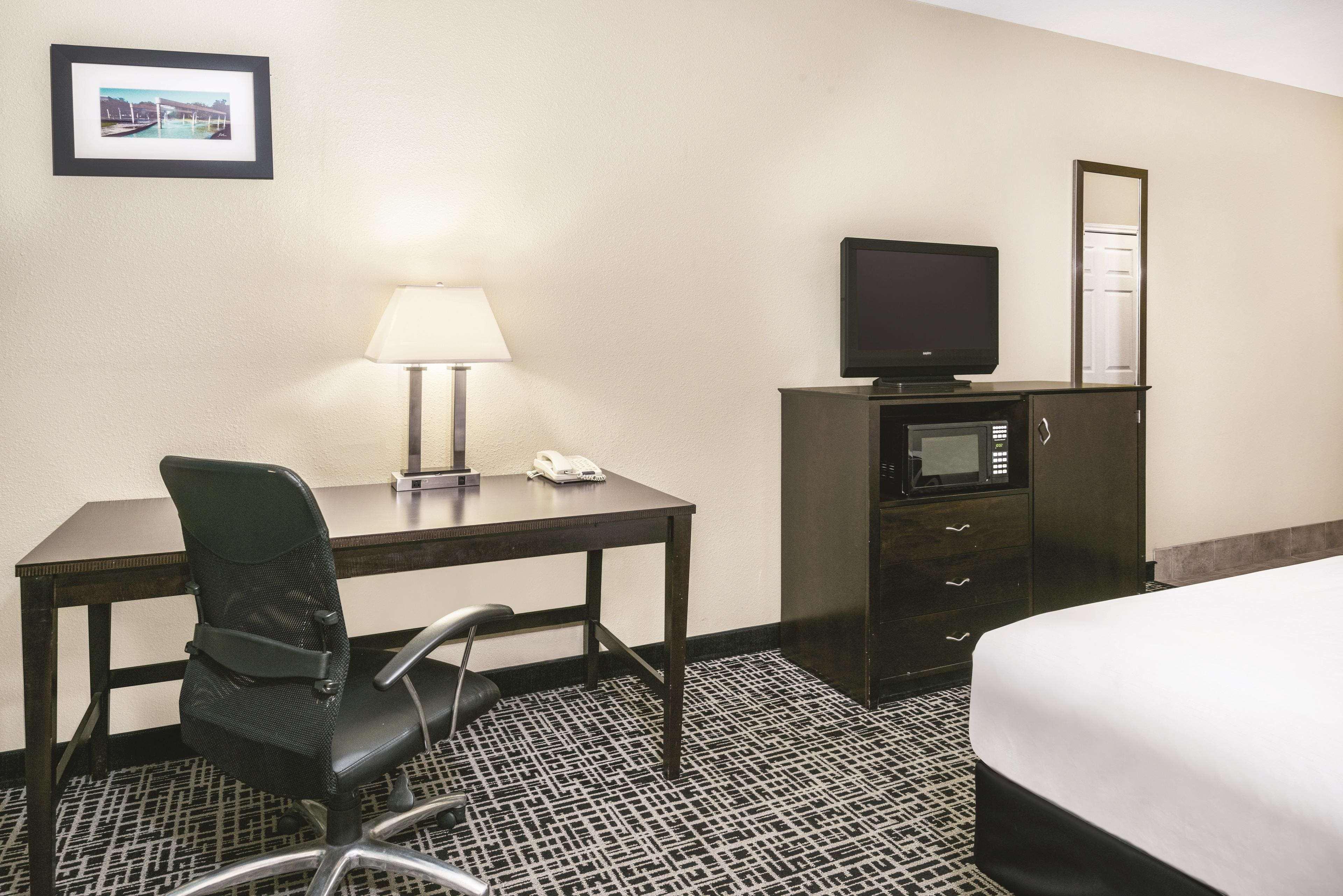 La Quinta By Wyndham San Antonio The Dominion Hotell Exteriör bild