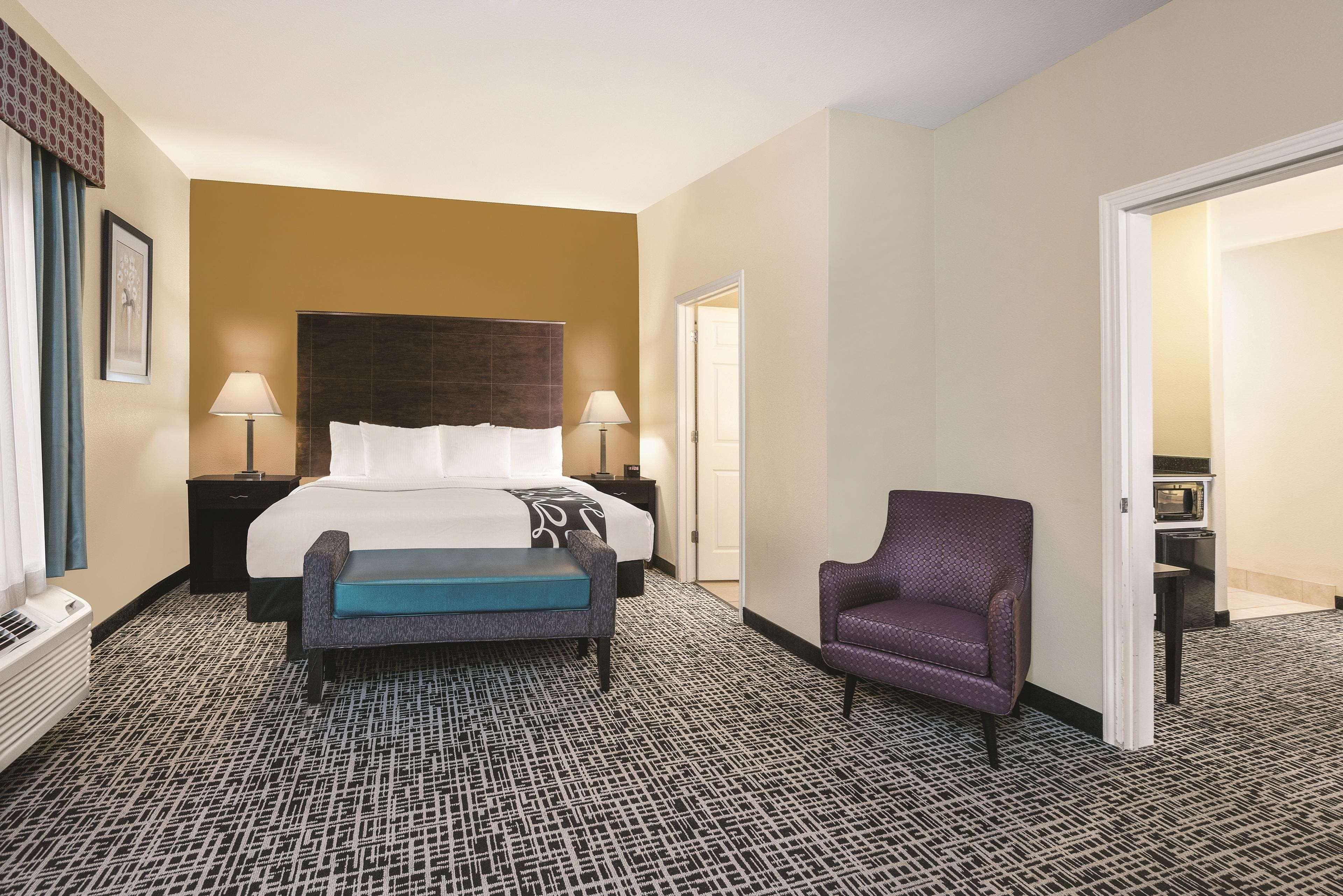 La Quinta By Wyndham San Antonio The Dominion Hotell Exteriör bild