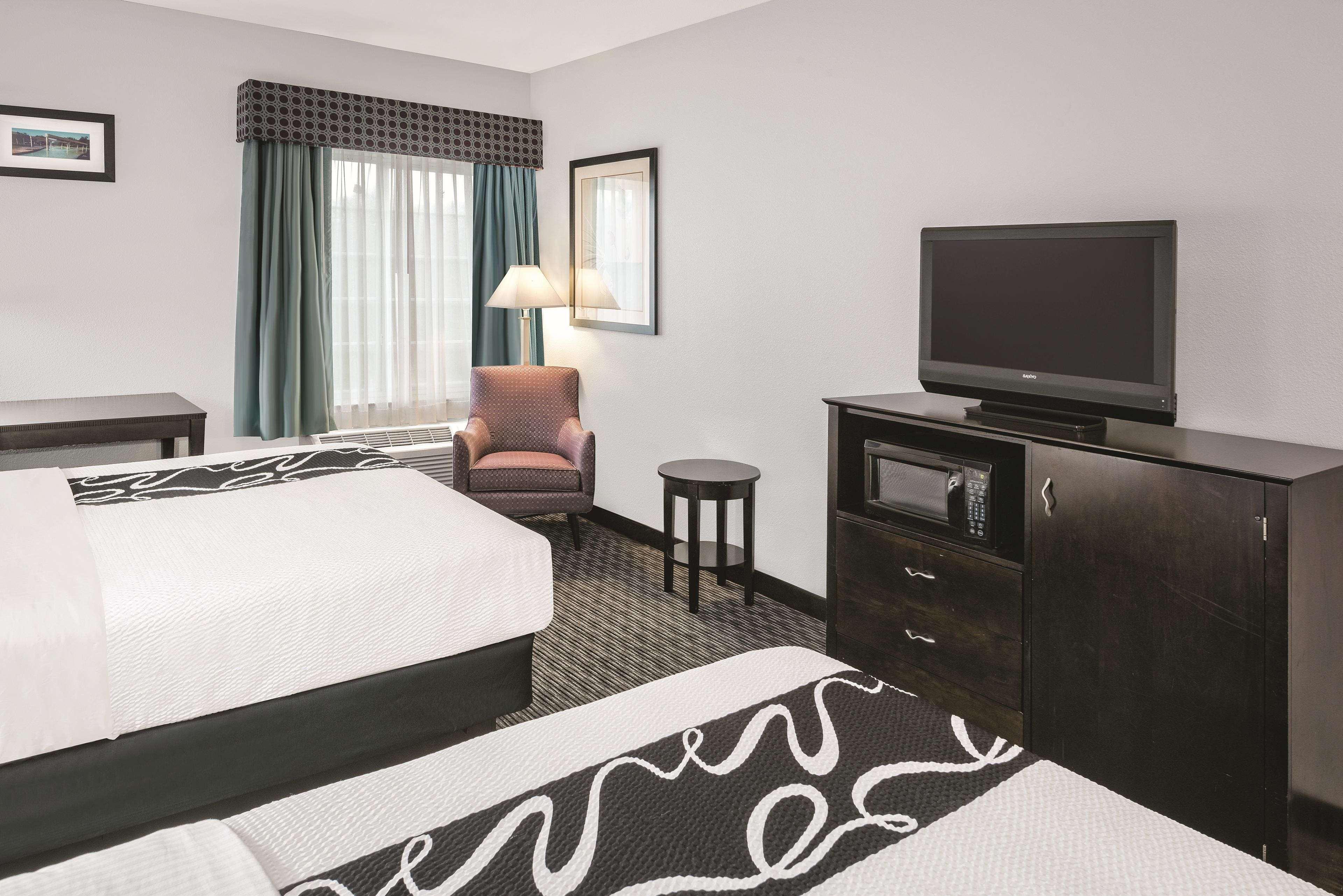 La Quinta By Wyndham San Antonio The Dominion Hotell Exteriör bild