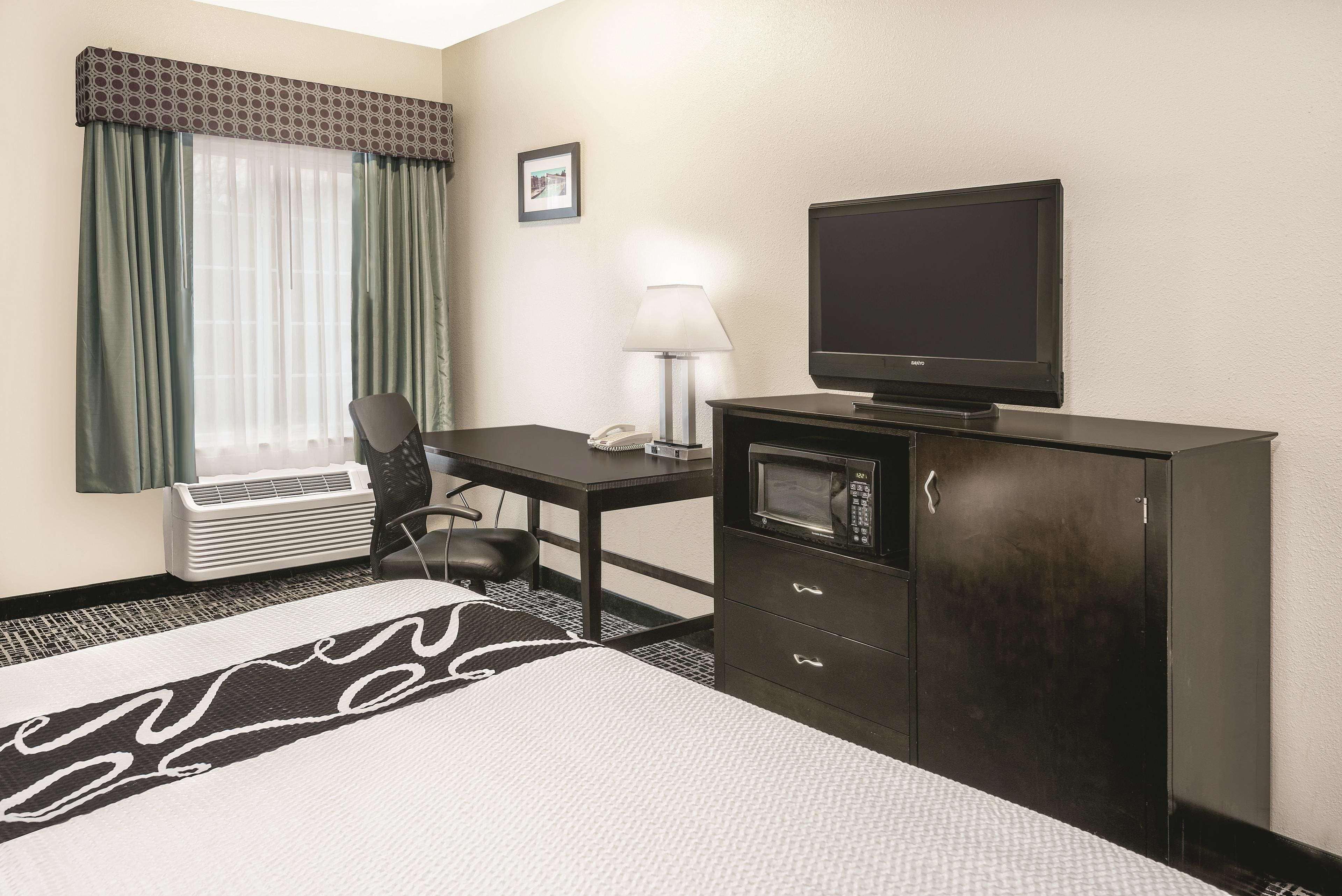 La Quinta By Wyndham San Antonio The Dominion Hotell Exteriör bild