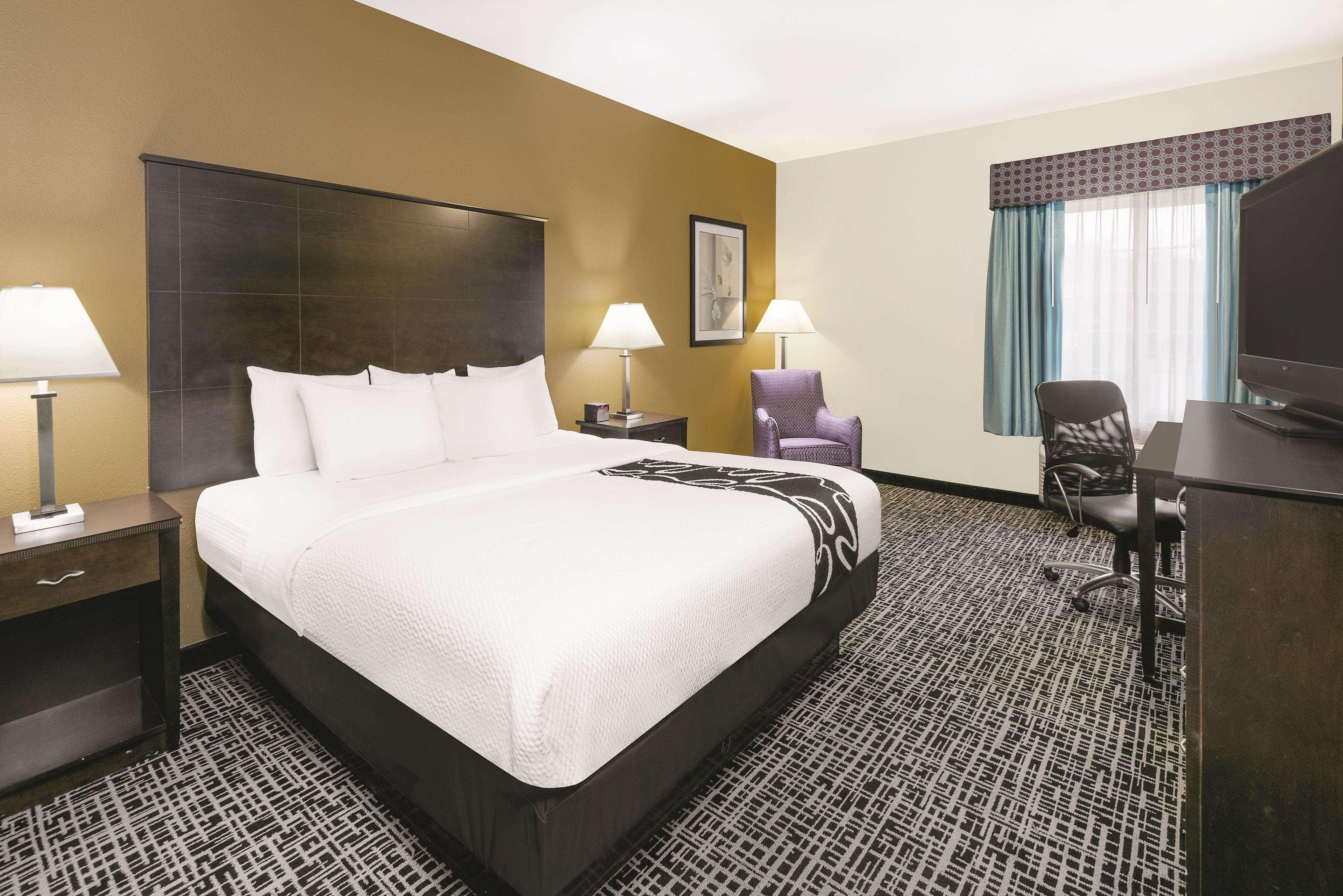 La Quinta By Wyndham San Antonio The Dominion Hotell Exteriör bild
