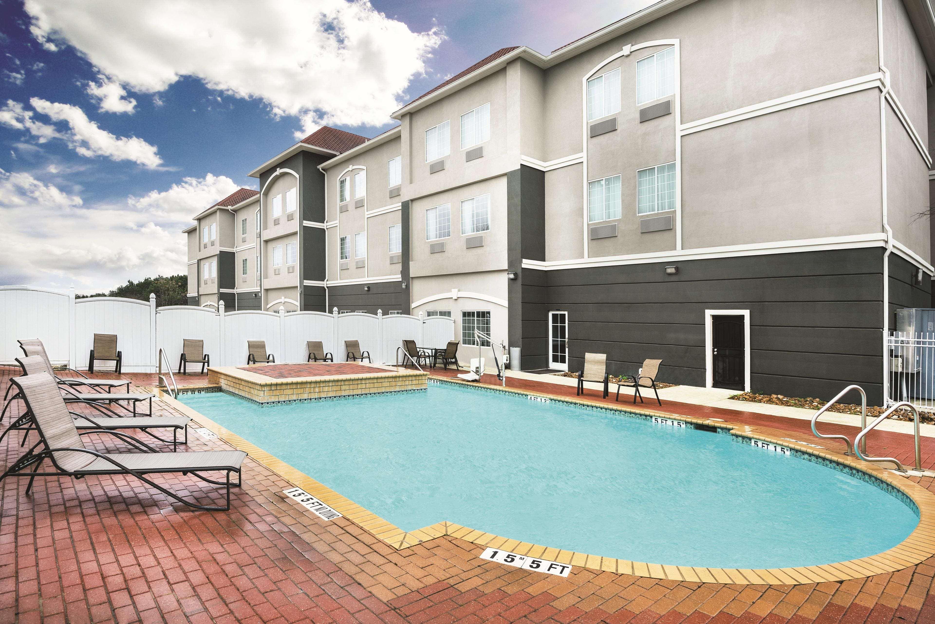 La Quinta By Wyndham San Antonio The Dominion Hotell Exteriör bild
