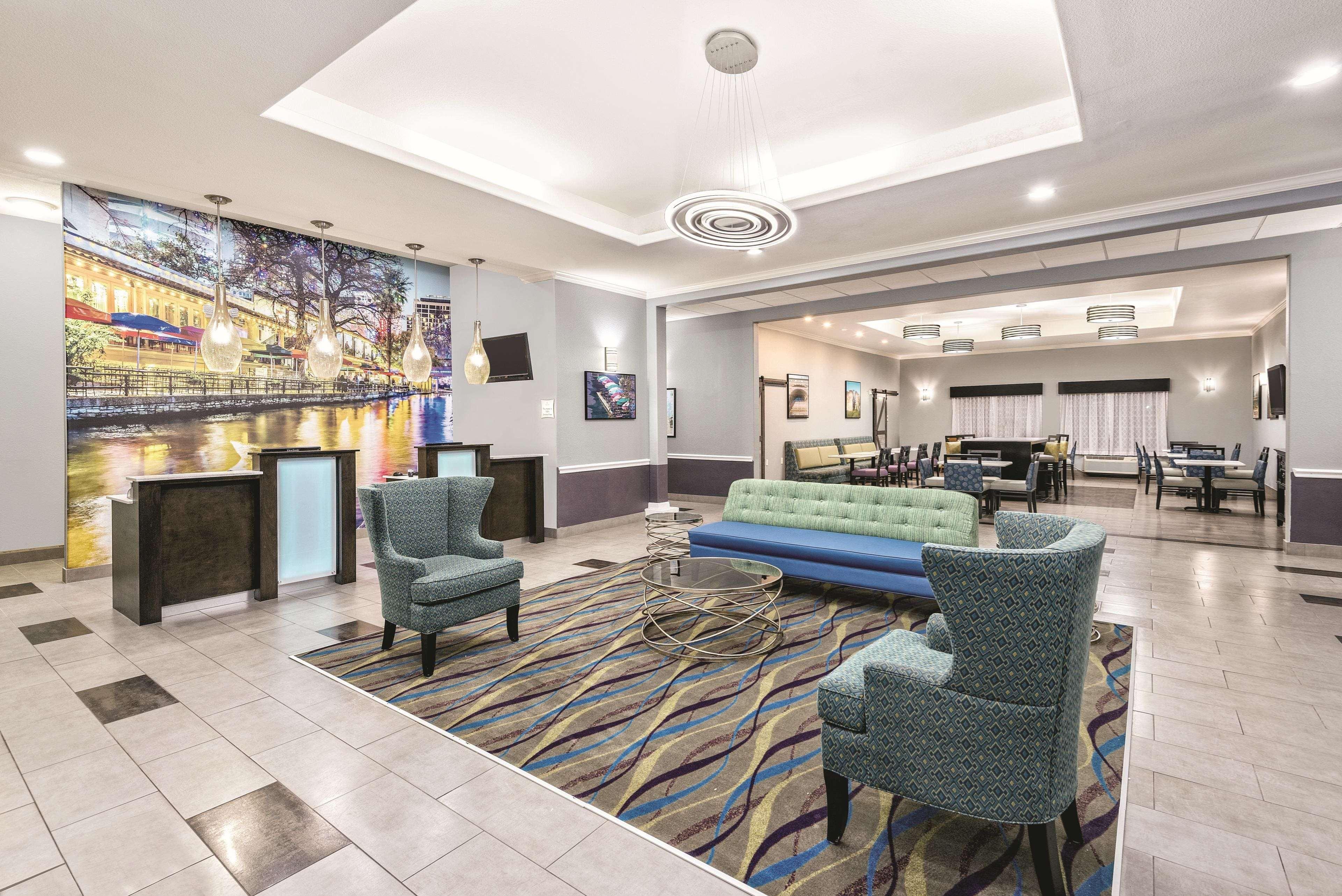 La Quinta By Wyndham San Antonio The Dominion Hotell Exteriör bild