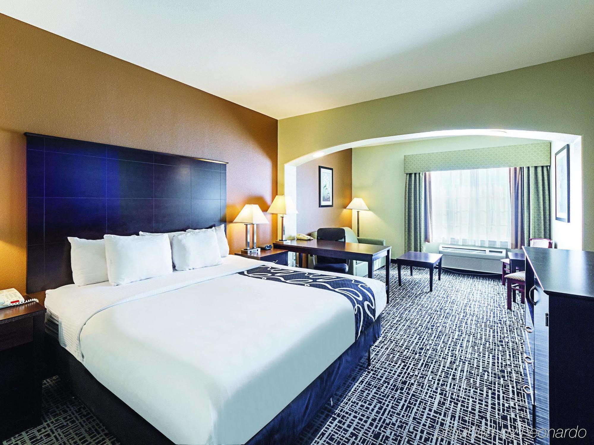 La Quinta By Wyndham San Antonio The Dominion Hotell Exteriör bild